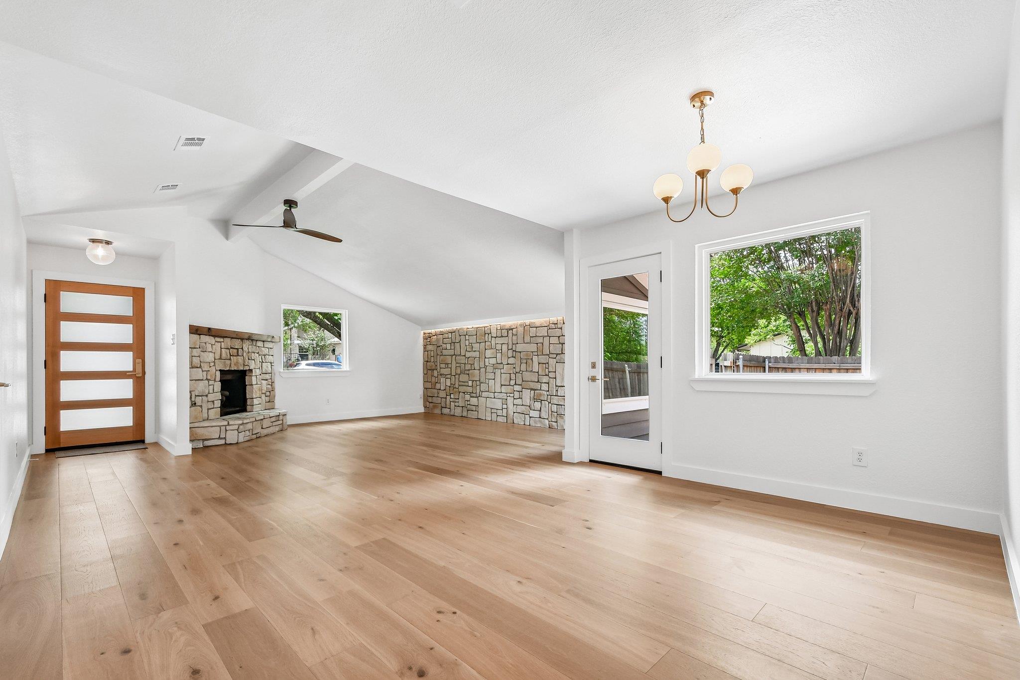 3216 Plantation Road Austin TX 78745