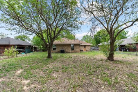 1311 Monte Vista Drive Lockhart TX 78644