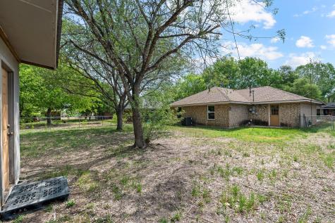 1311 Monte Vista Drive Lockhart TX 78644