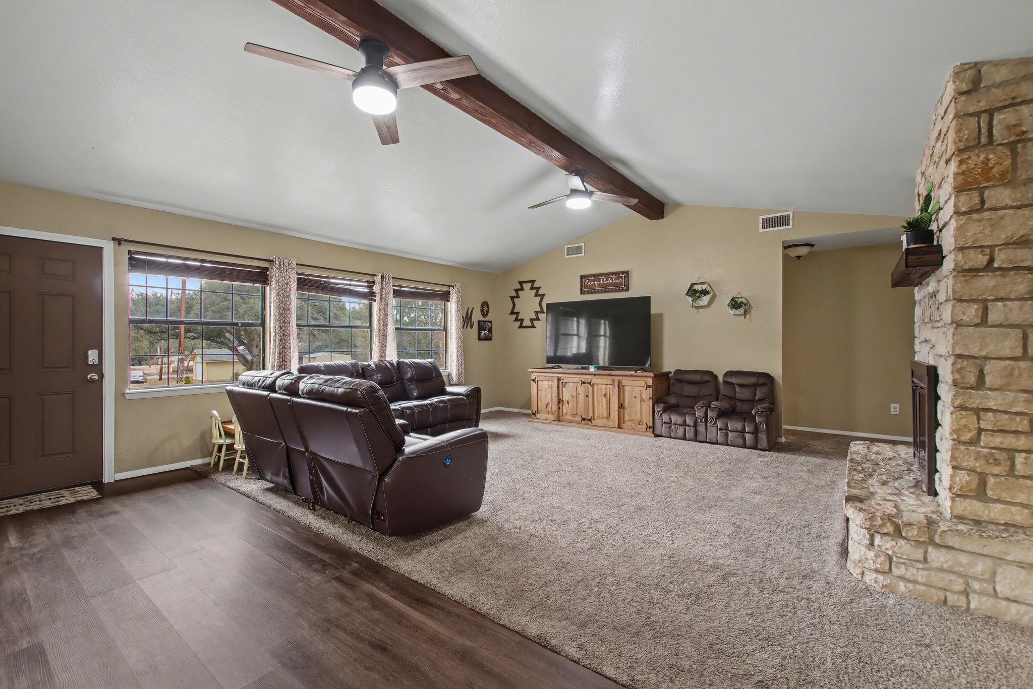 1109 County Road 132a Kingsland TX 78639