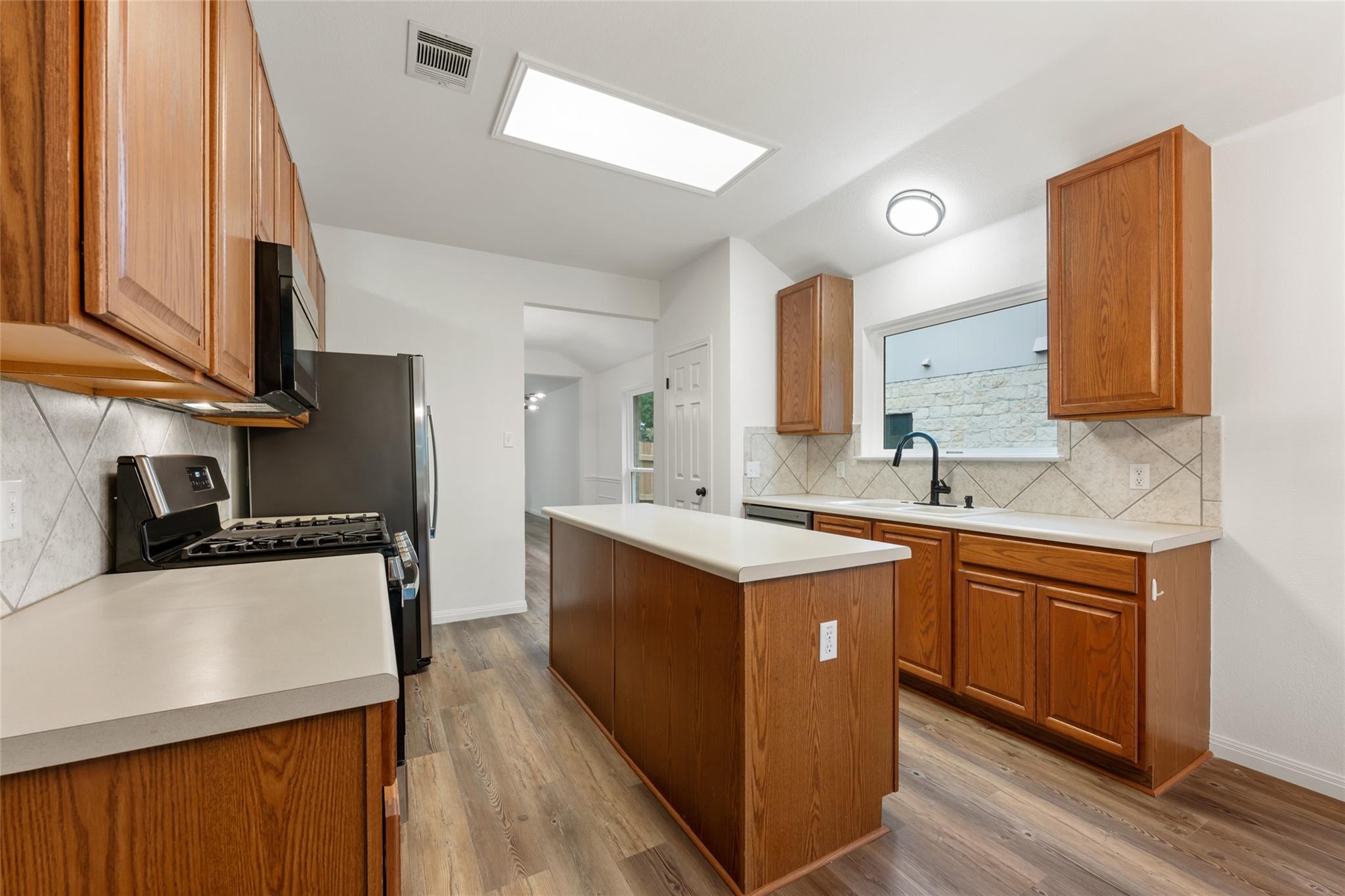 608 Haleys Cove Leander TX 78641