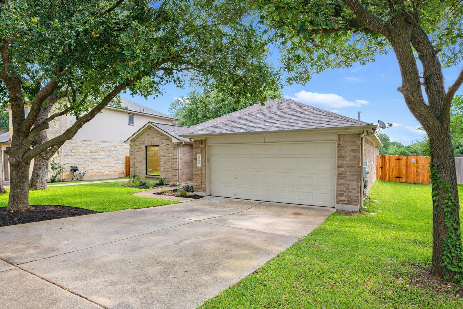 608 Haleys Cove Leander TX 78641