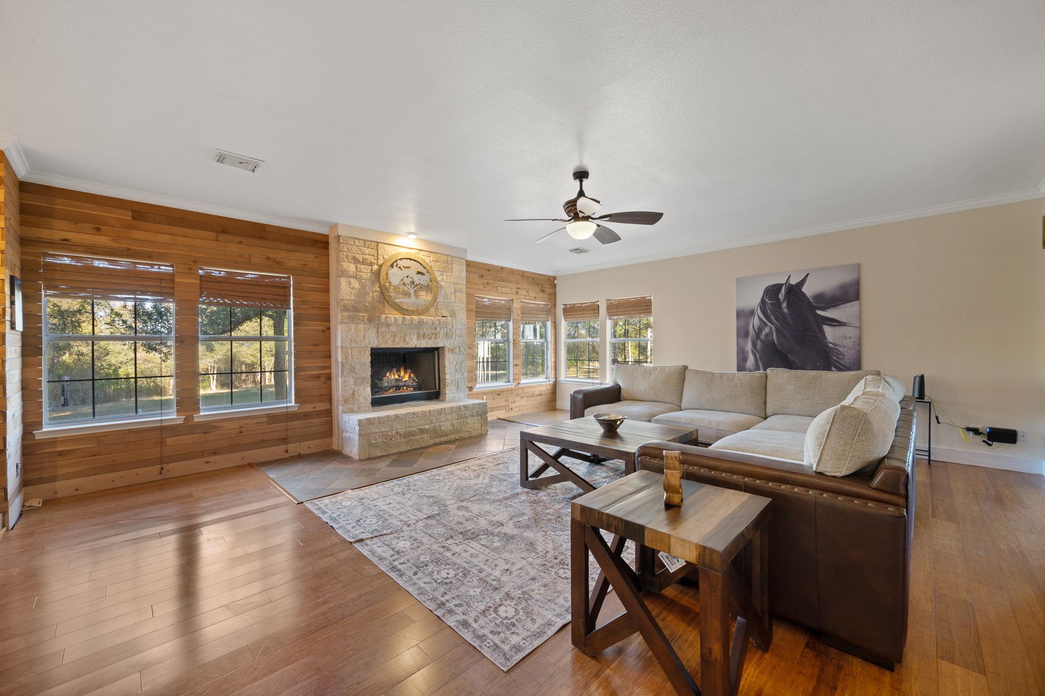 158 Uriah Drive Elgin TX 78621