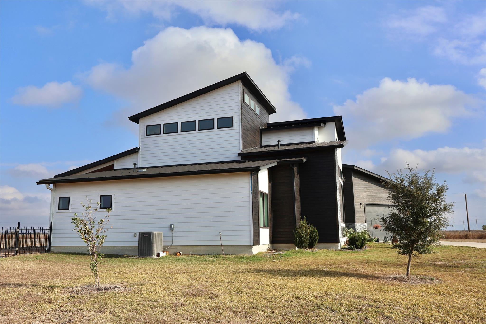 17216 Lund Carlson Road Elgin TX 78621
