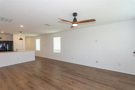 548 Rancho Del Cielo Loop Jarrell TX 76537