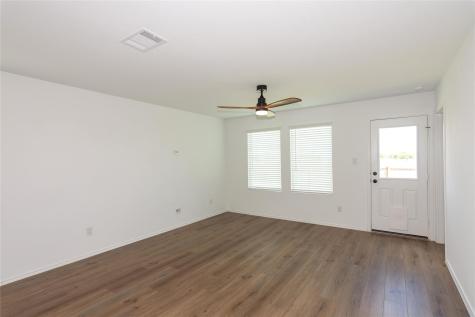 548 Rancho Del Cielo Loop Jarrell TX 76537