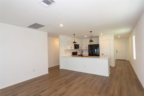 548 Rancho Del Cielo Loop Jarrell TX 76537