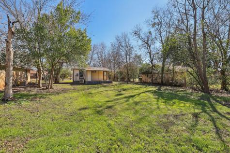304 Harris Street Smithville TX 78957