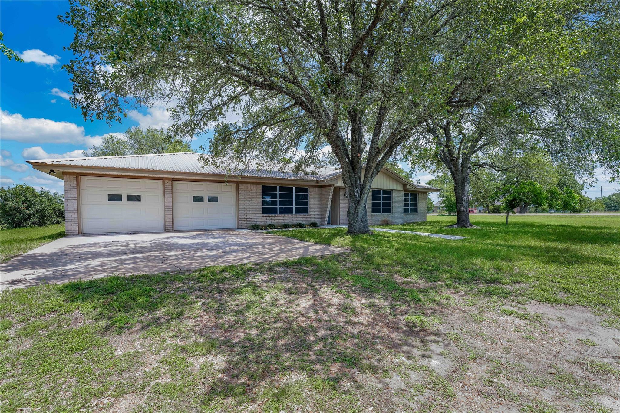 139 Owl Creek Road La Grange TX 78960