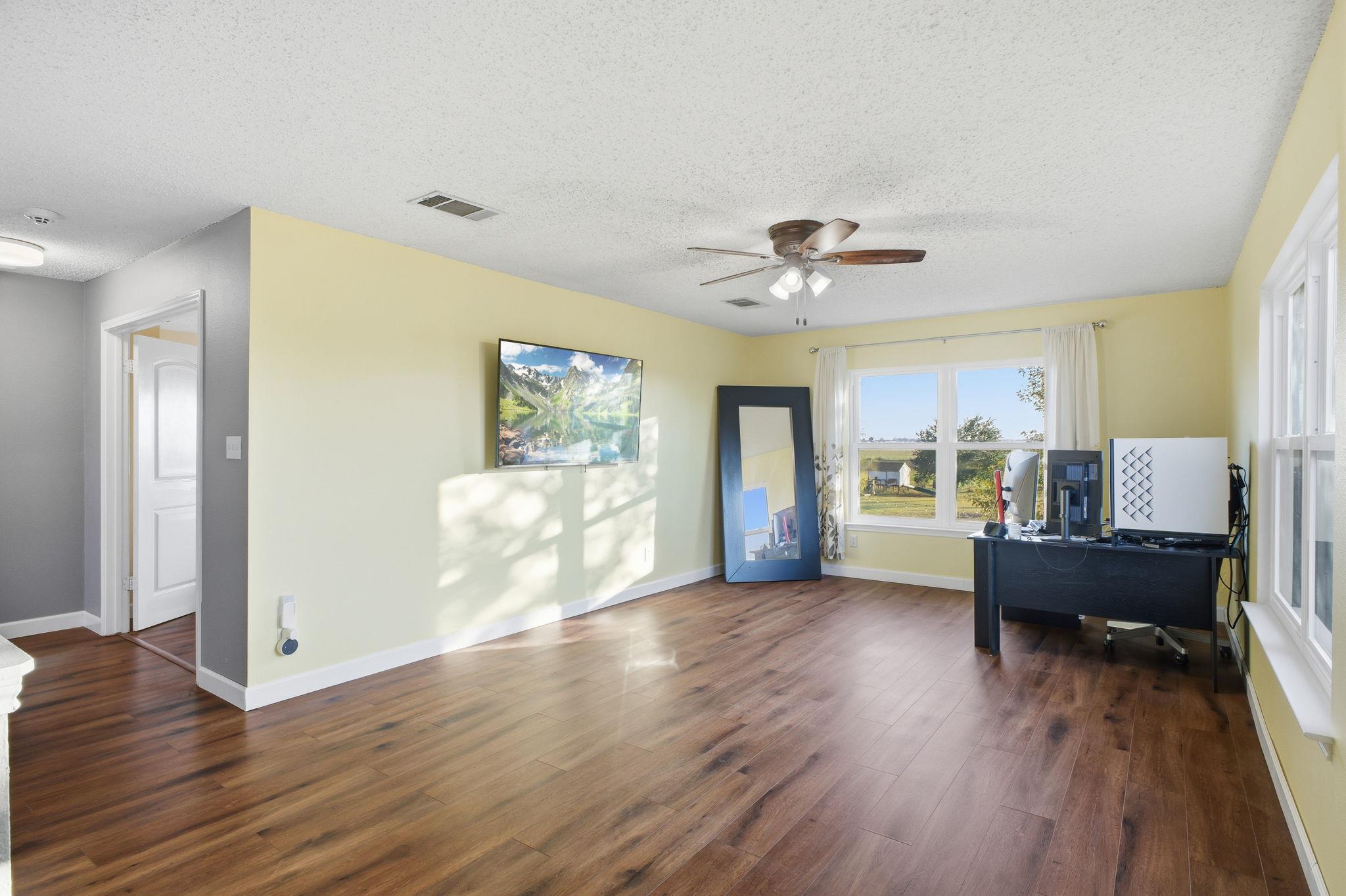 4020 Grassland Lane Kyle TX 78640