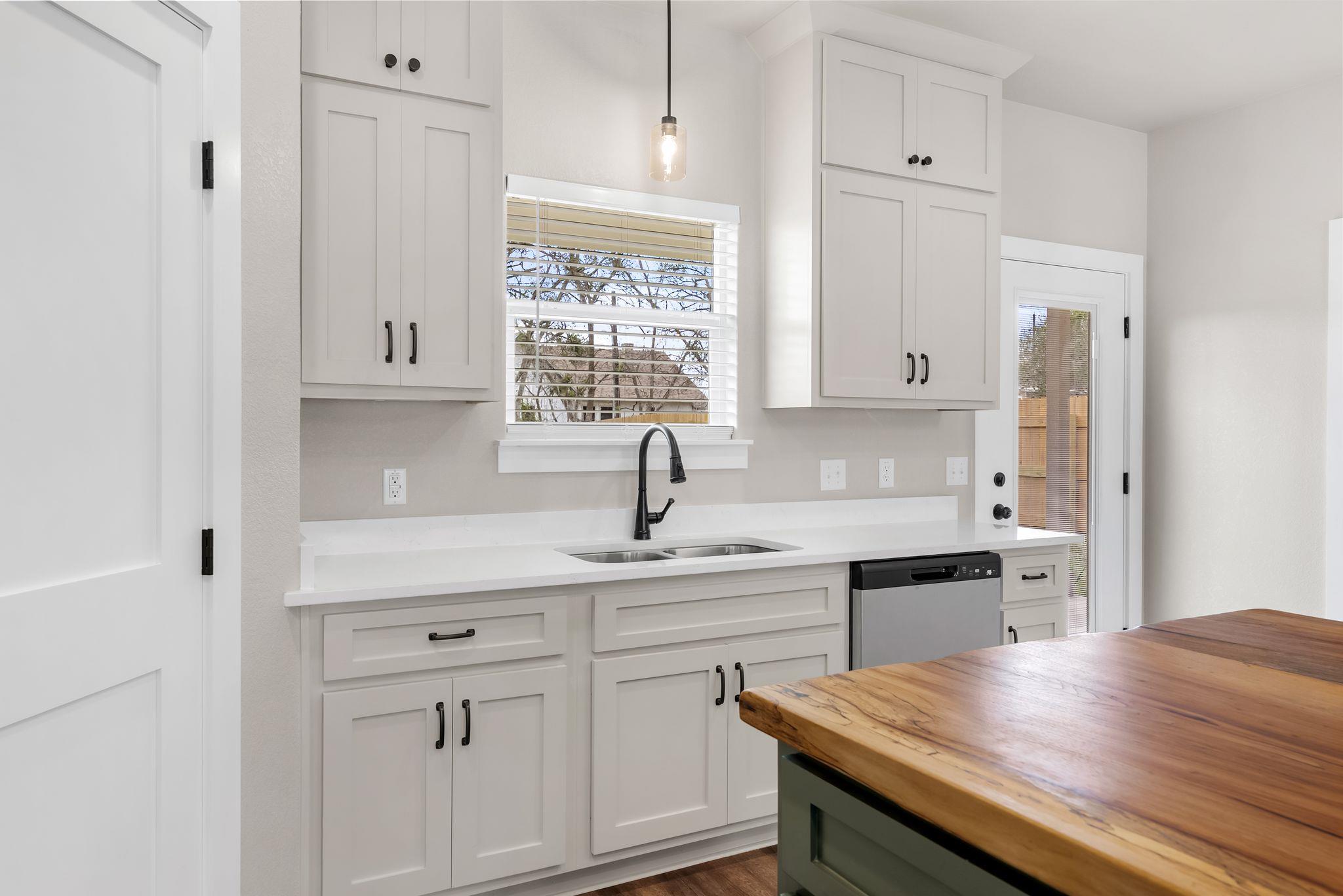 103 Lentz Main Street Red Rock TX 78662