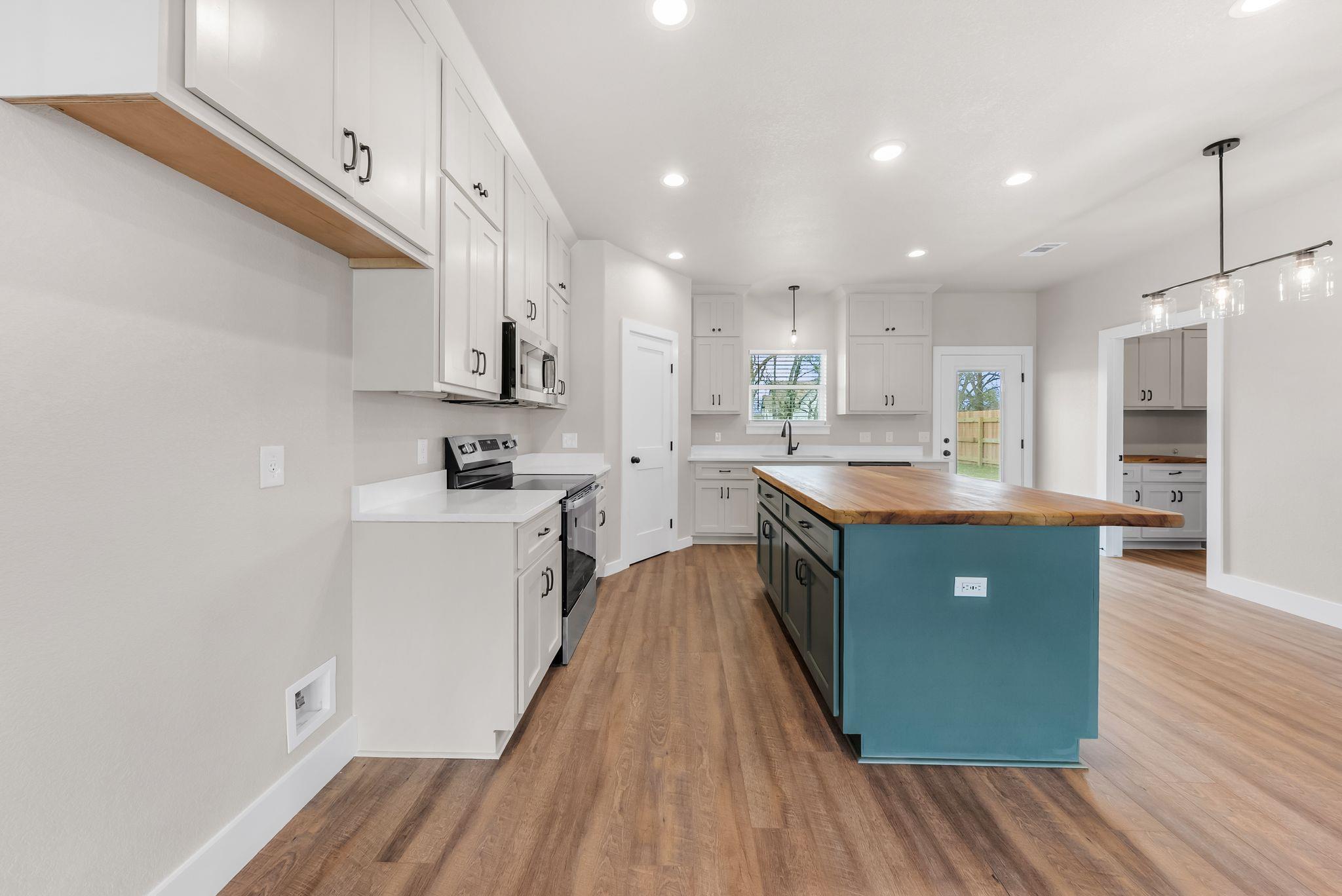 103 Lentz Main Street Red Rock TX 78662