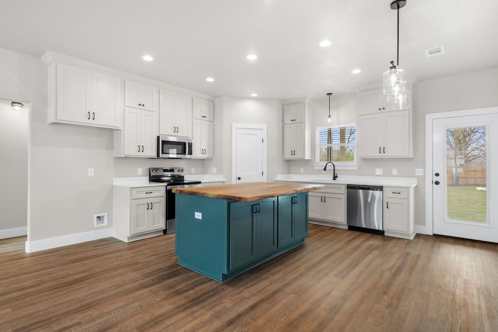 103 Lentz Main Street Red Rock TX 78662