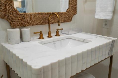 24729 Travis Lakeside Cove Spicewood TX 78669