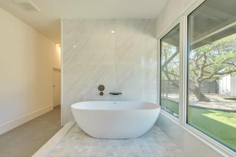 909 Cat Hollow Club Drive Spicewood TX 78669