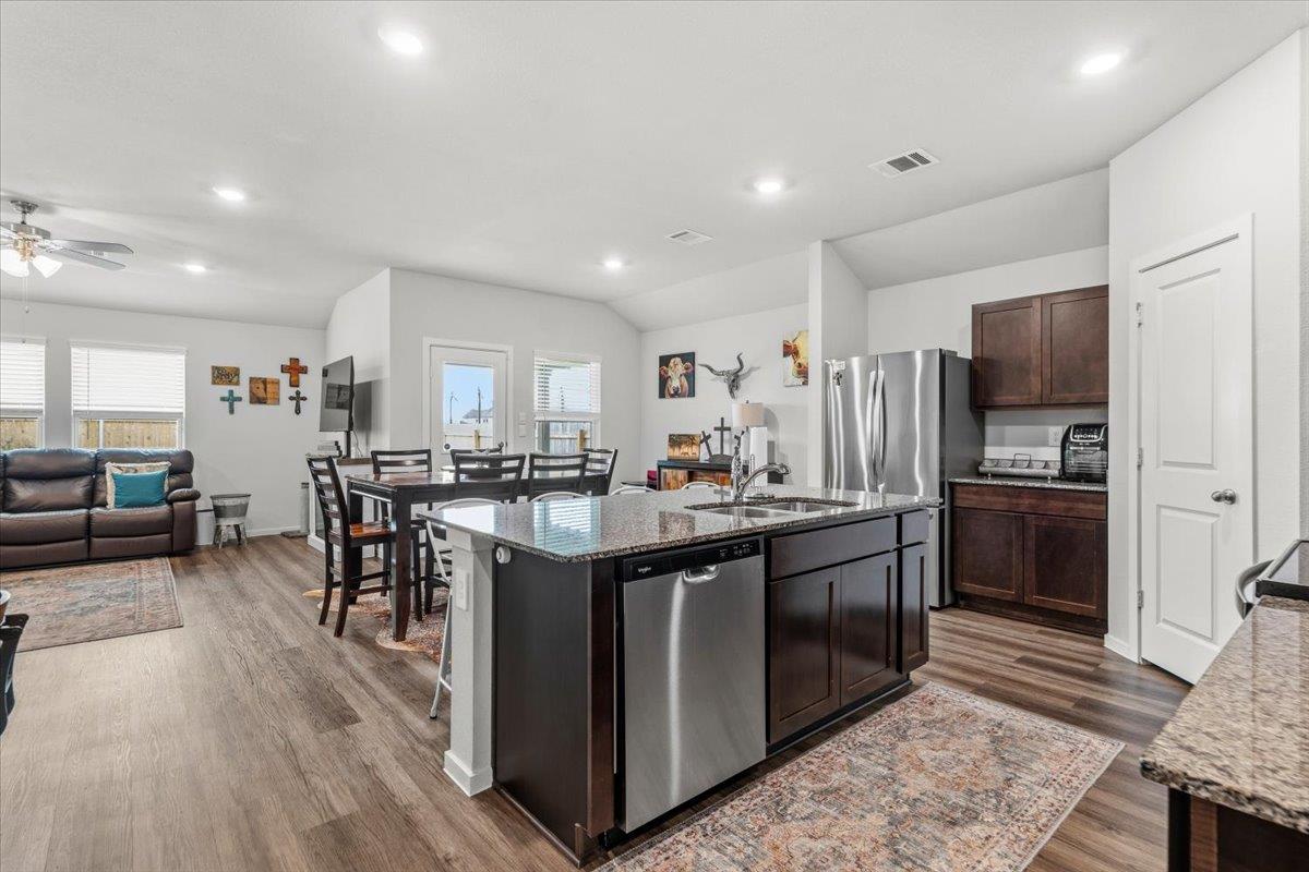 402 Perry Place Rockdale TX 76567