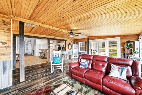 127 Klbj Road Smithville TX 78957