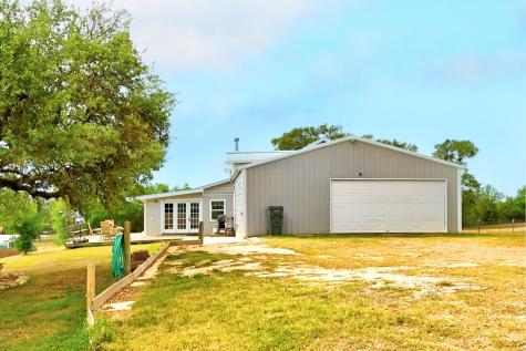 127 Klbj Road Smithville TX 78957