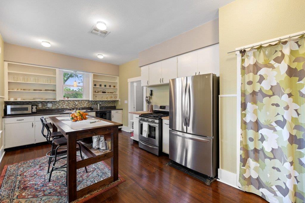 1518 Lexington Street Taylor TX 76574