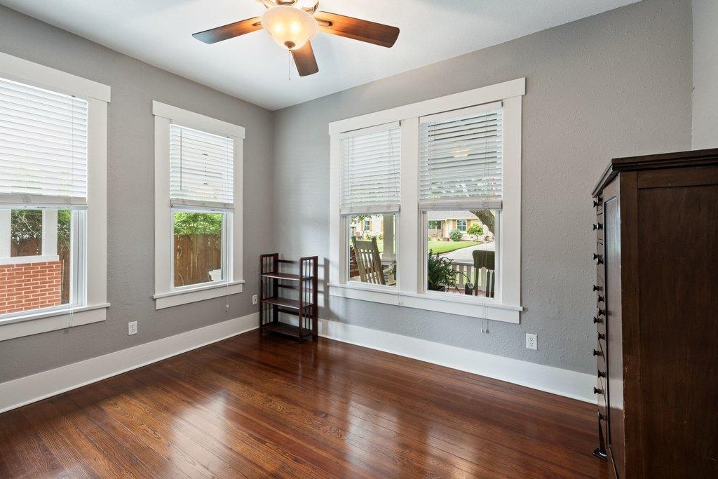1518 Lexington Street Taylor TX 76574