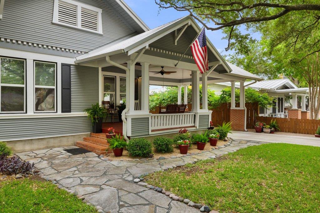 1518 Lexington Street Taylor TX 76574