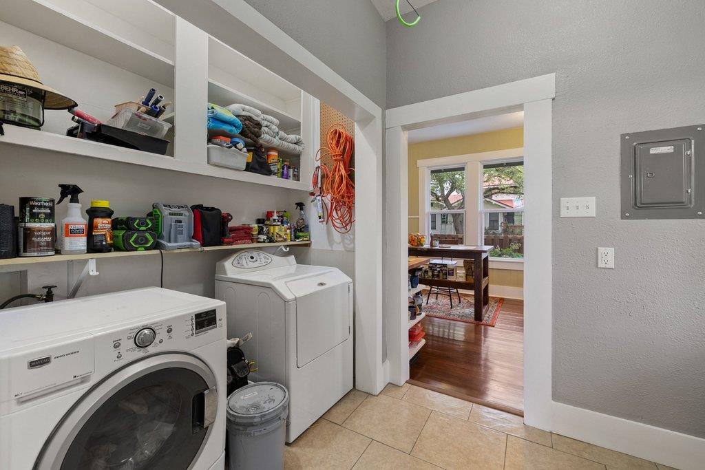 1518 Lexington Street Taylor TX 76574