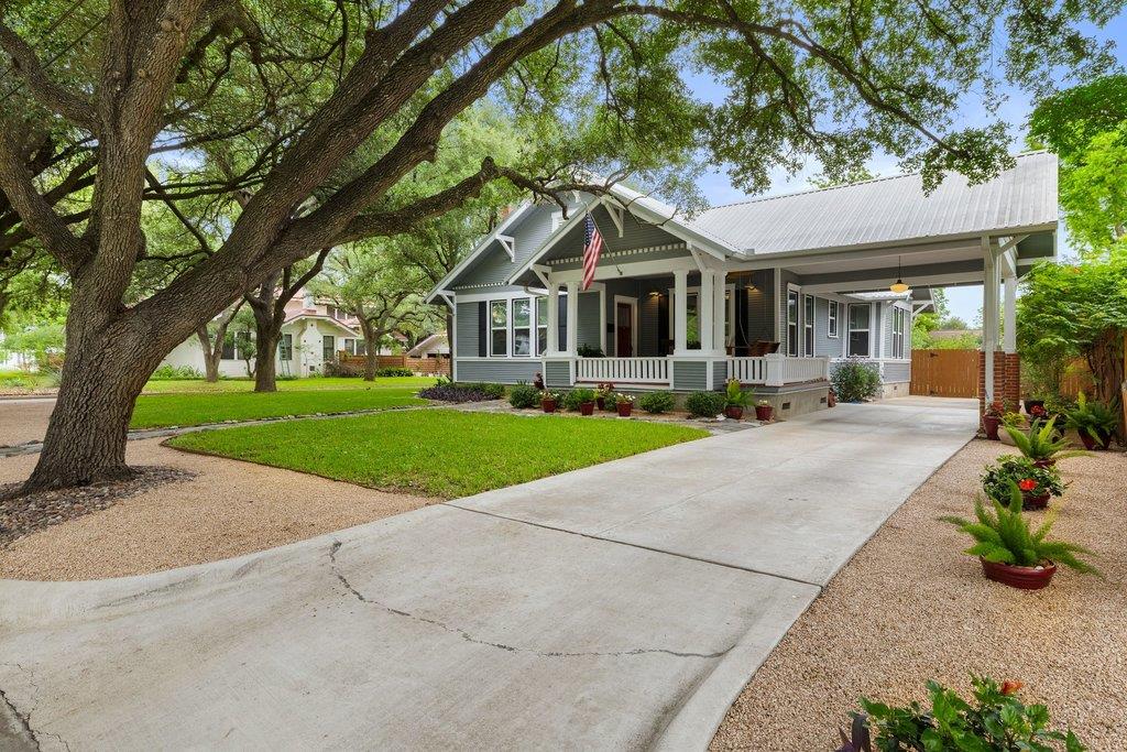 1518 Lexington Street Taylor TX 76574