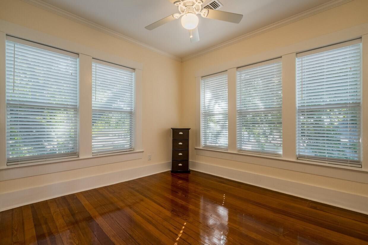 1159 Navasota Street Austin TX 78702