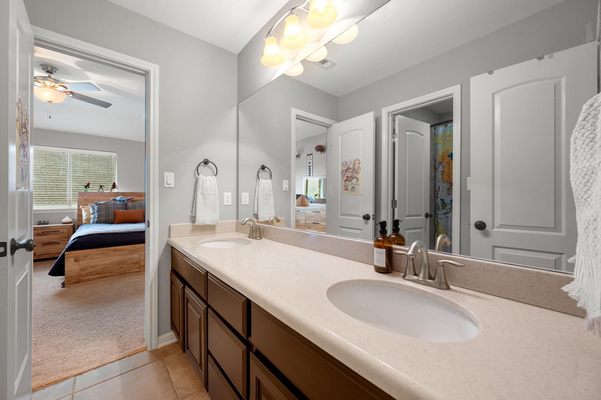 12109 Montclair Bend Austin TX 78732