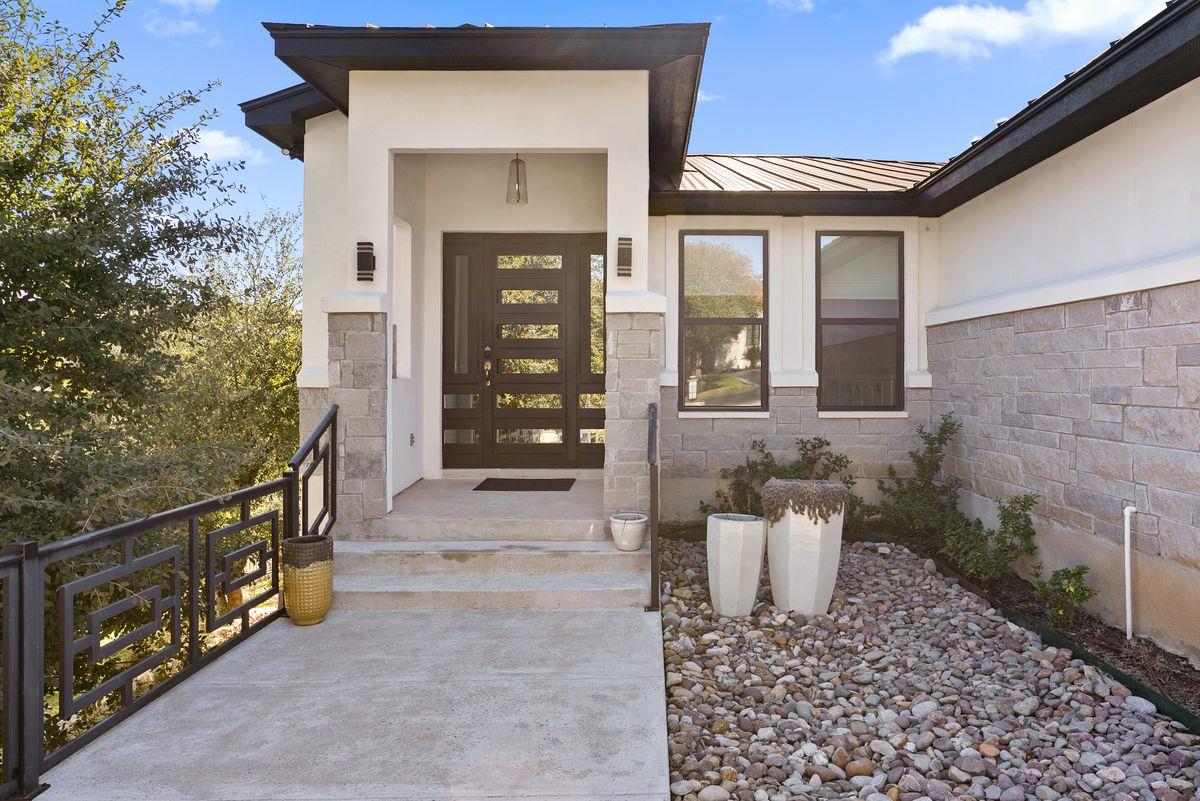105 Golden Eagle Horseshoe Bay TX 78657