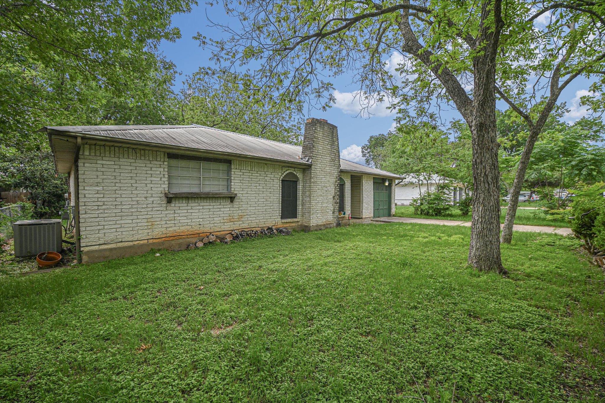 1637 Chippeway Lane Austin TX 78745