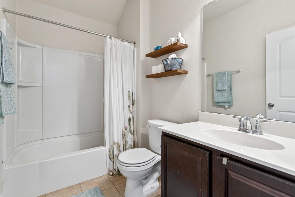 1916 Elaina Loop Leander TX 78641