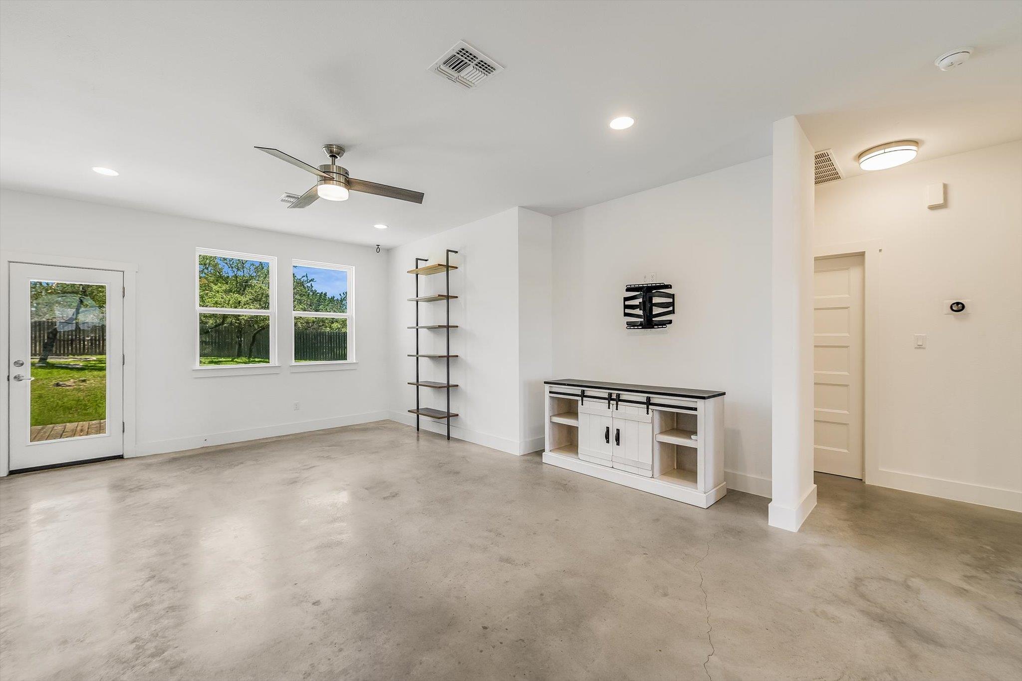 10201 Thomas Lane Dripping Springs TX 78620
