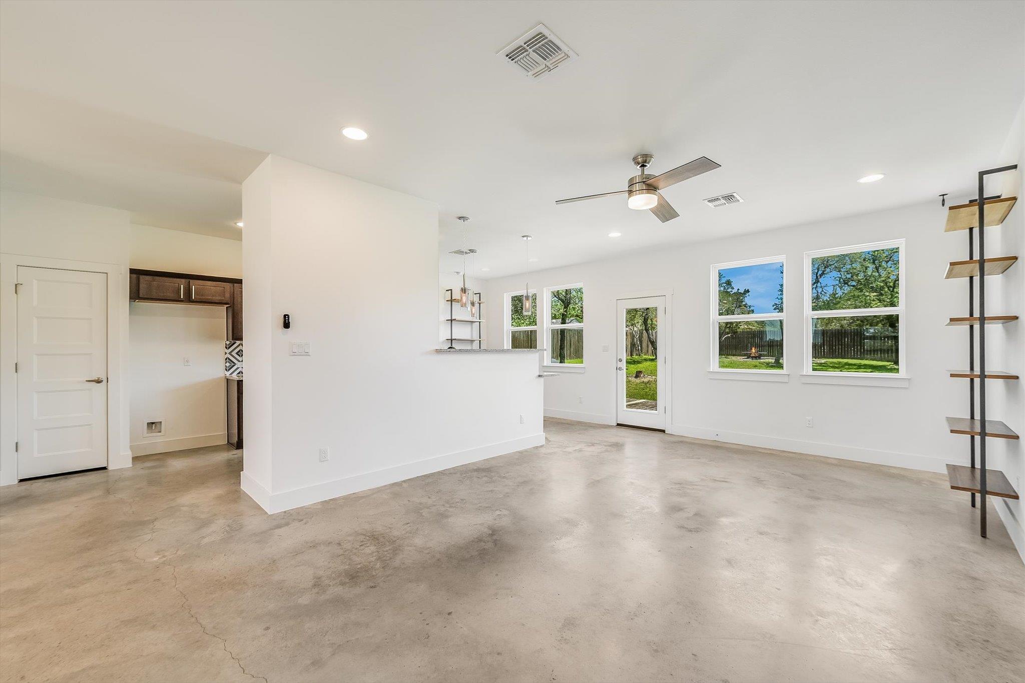 10201 Thomas Lane Dripping Springs TX 78620