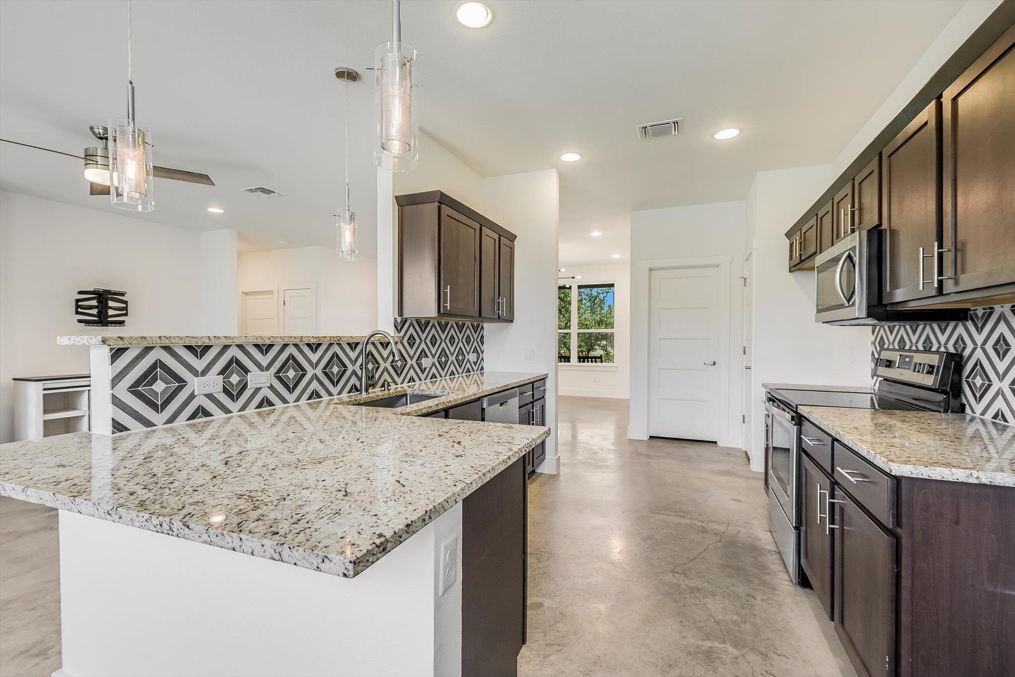 10201 Thomas Lane Dripping Springs TX 78620