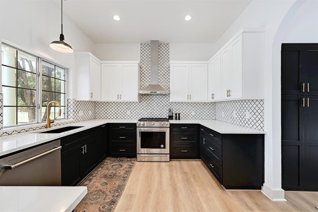 1604 Cliffwood Drive Austin TX 78733