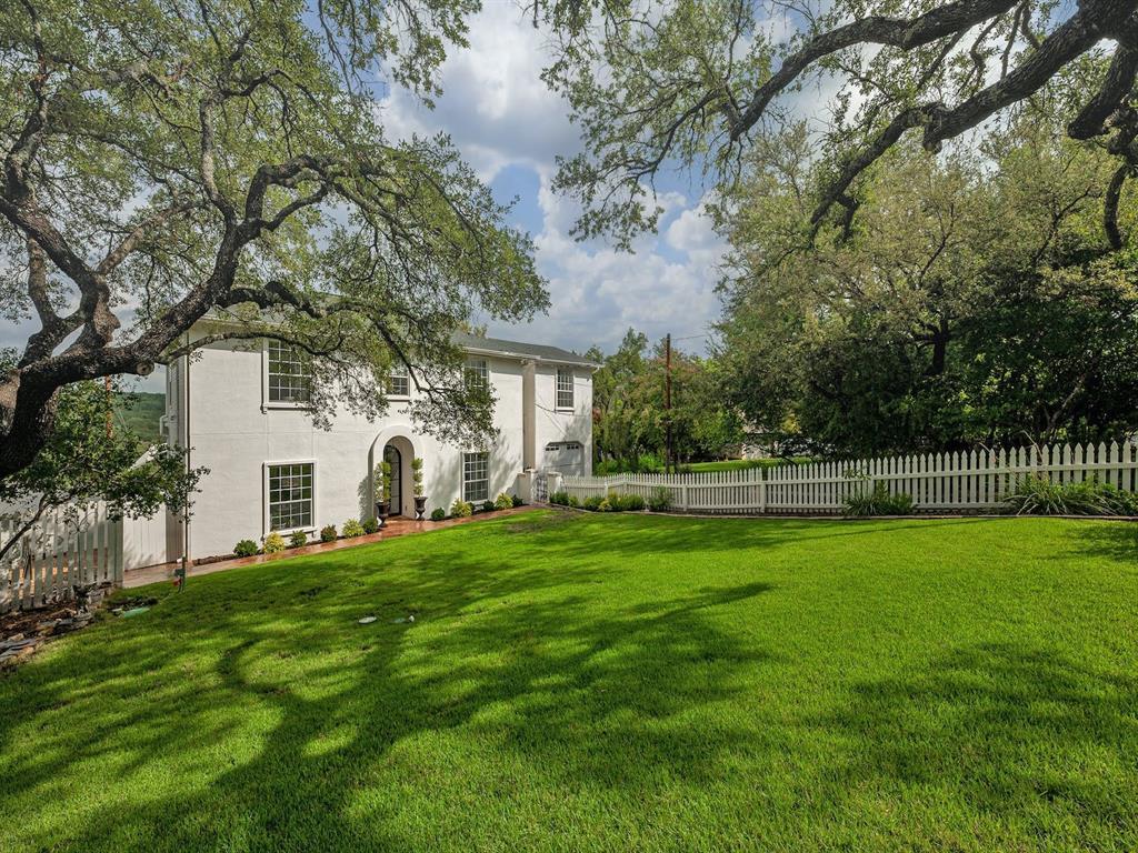 1604 Cliffwood Drive Austin TX 78733