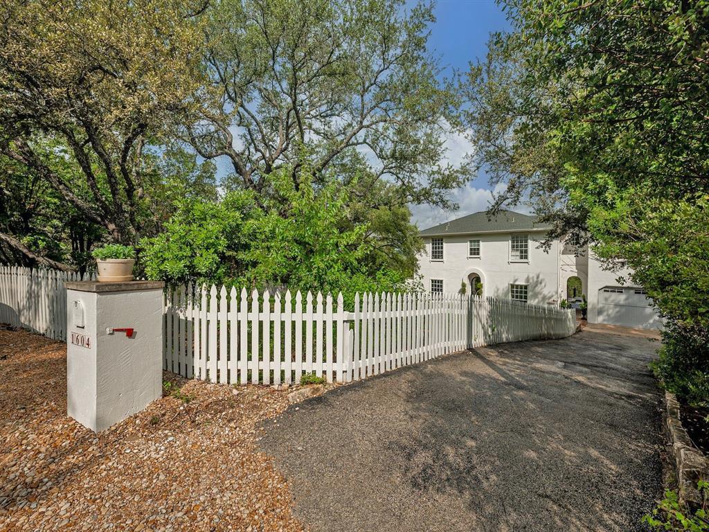 1604 Cliffwood Drive Austin TX 78733