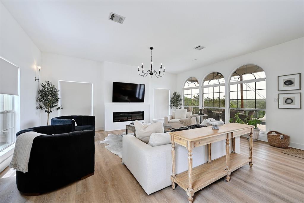 1604 Cliffwood Drive Austin TX 78733