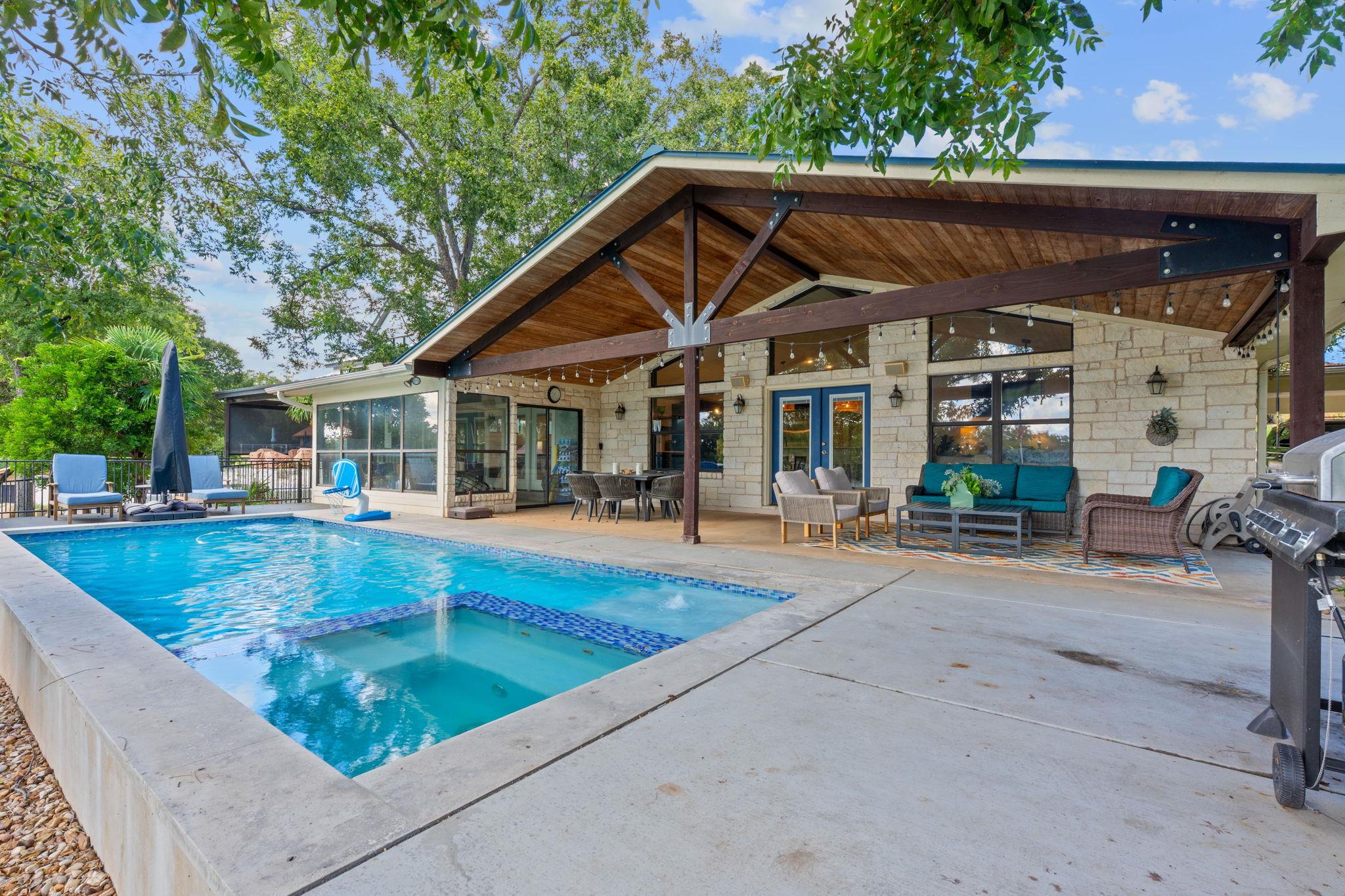 1940 Williams Lakeshore Drive Kingsland TX 78639