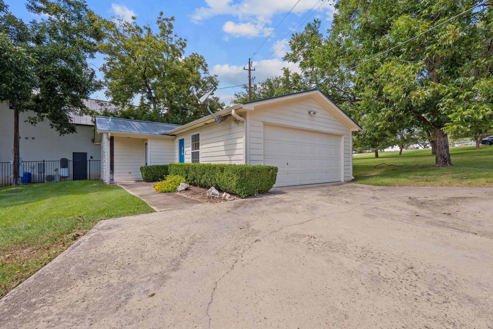 1940 Williams Lakeshore Drive Kingsland TX 78639