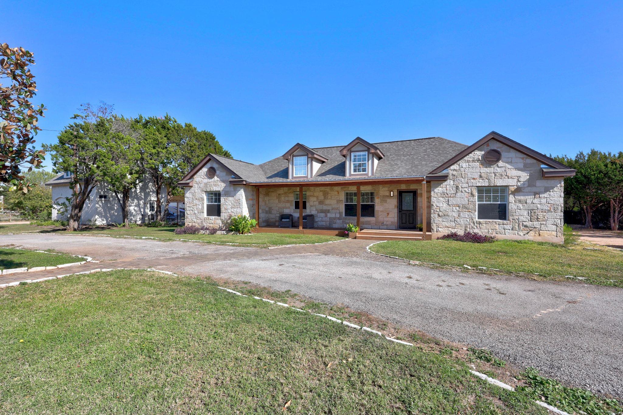 105 Honeycomb Mesa Leander TX 78641