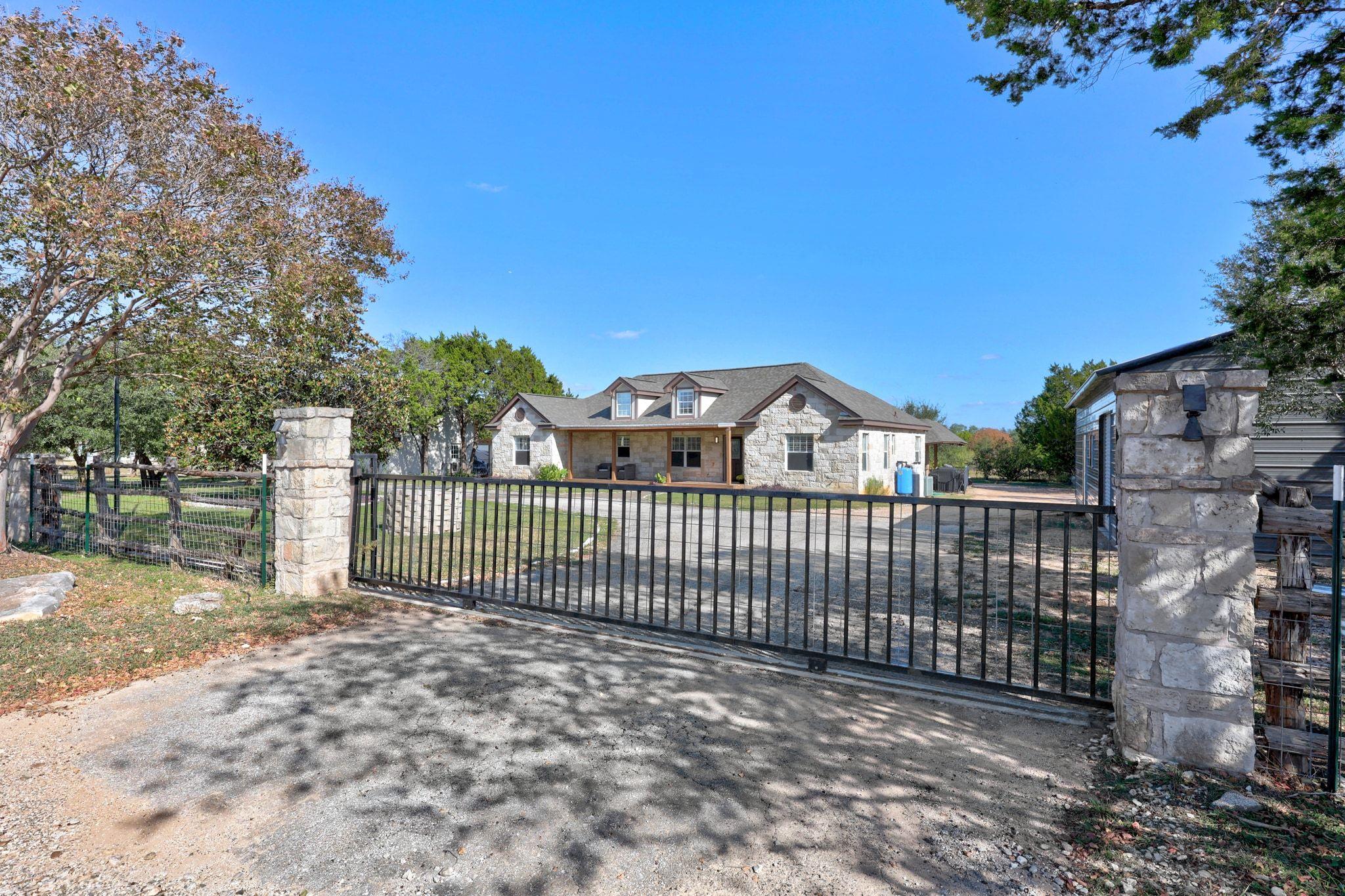105 Honeycomb Mesa Leander TX 78641
