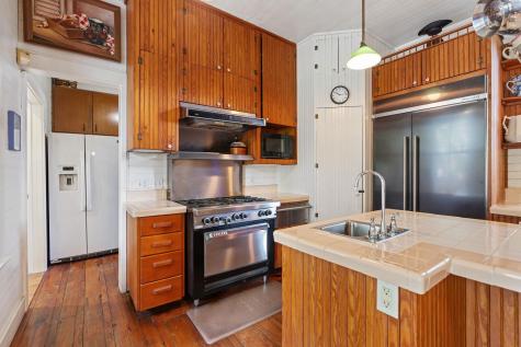 351 E Colorado Street La Grange TX 78945