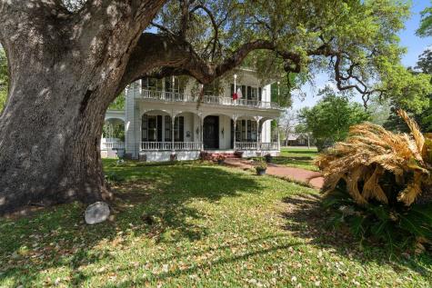 351 E Colorado Street La Grange TX 78945