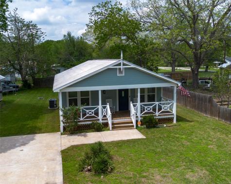 404 Rivers Street Smithville TX 78957