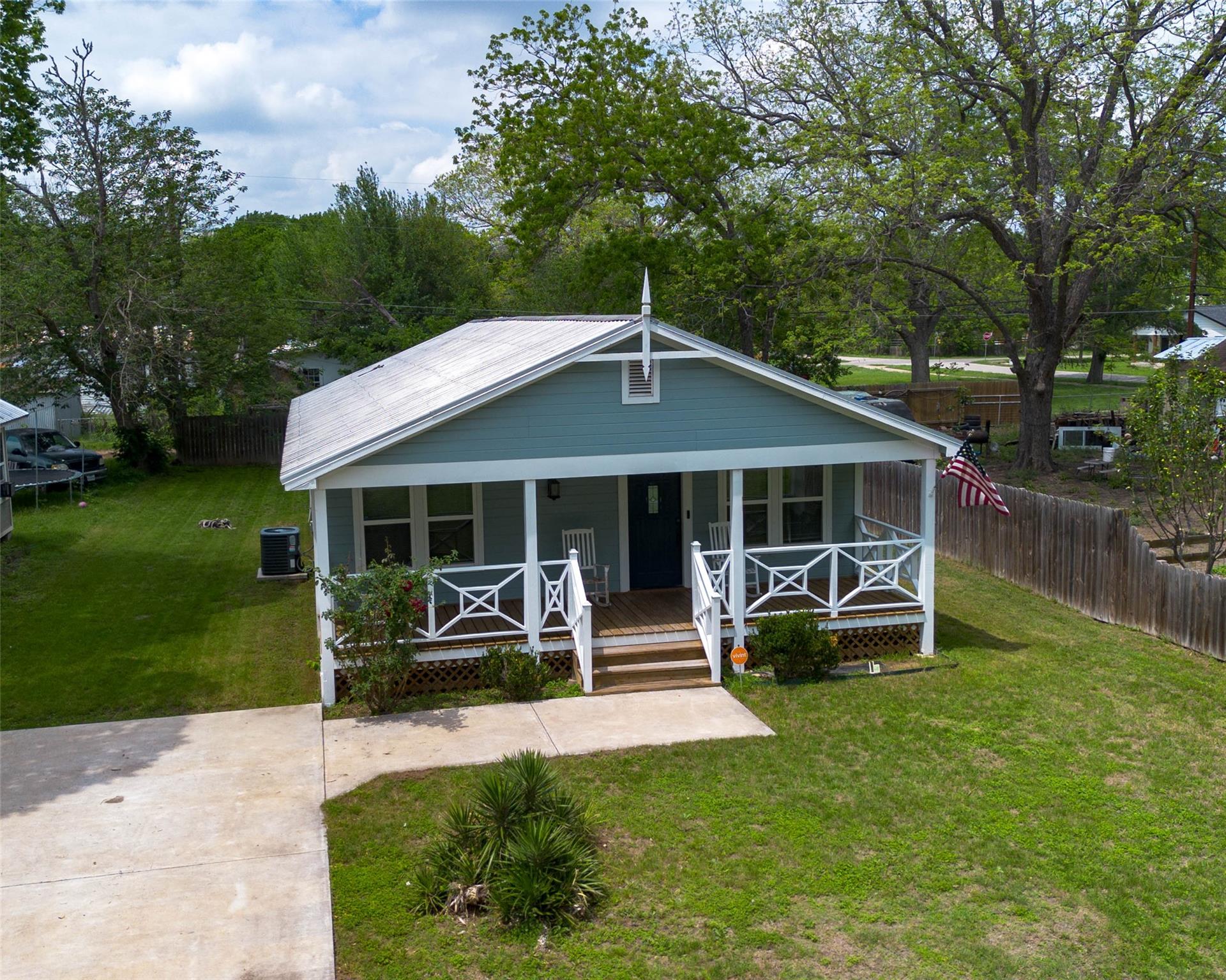 404 Rivers Street Smithville TX 78957