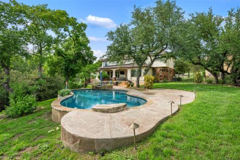 1102 Paw Print Leander TX 78641