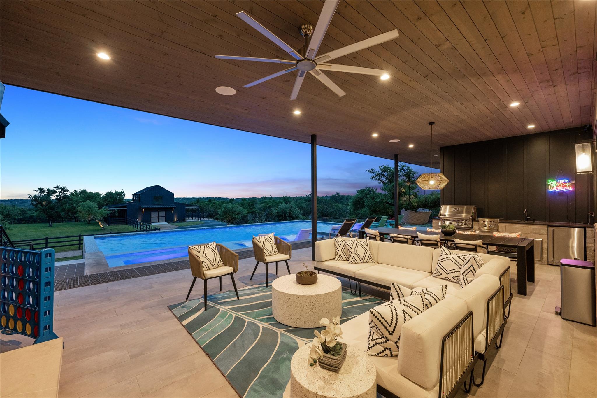 475 Happy Trail Dripping Springs TX 78620