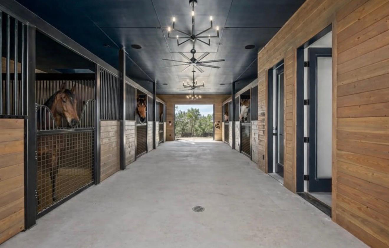 475 Happy Trail Dripping Springs TX 78620